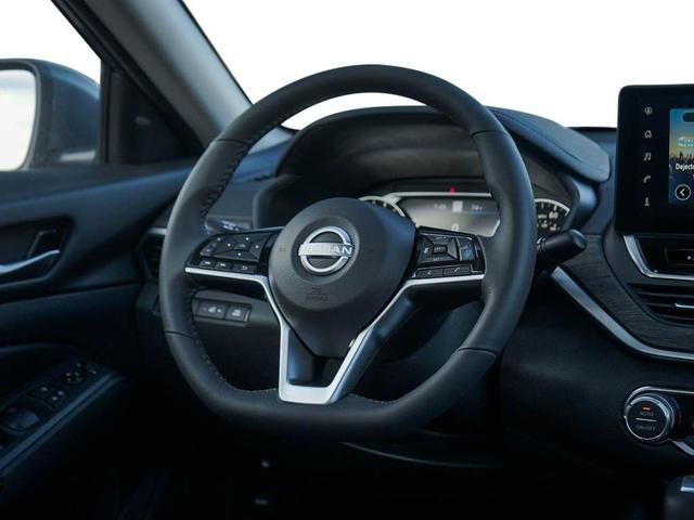 Photo of 2025 Black Nissan Altima