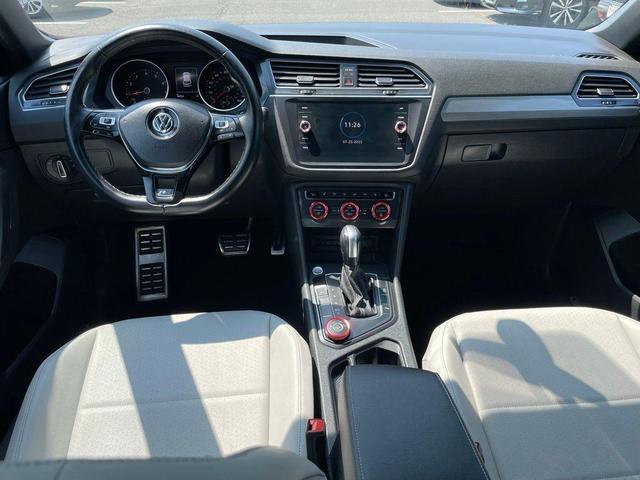Photo of 2021 Deep Black Pearl Effect Volkswagen Tiguan
