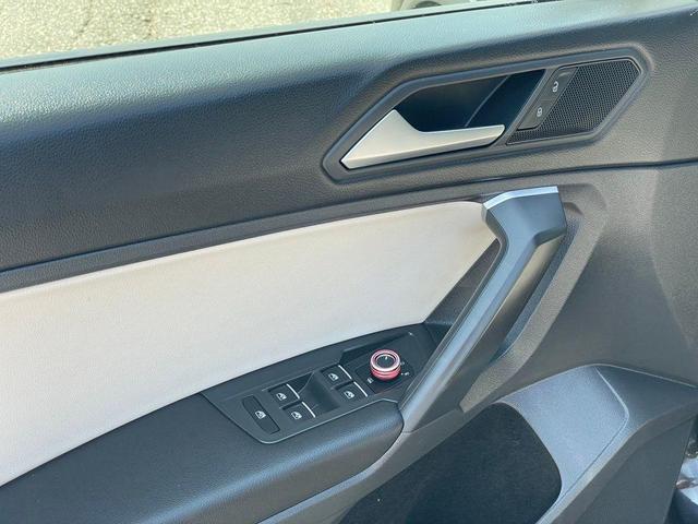 Photo of 2021 Deep Black Pearl Effect Volkswagen Tiguan