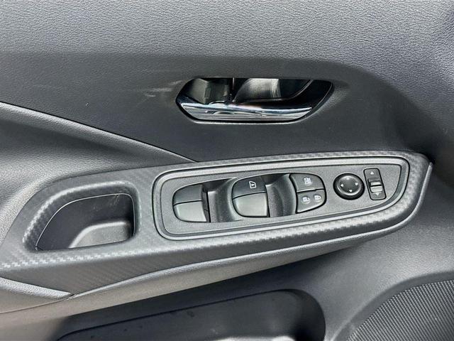 Photo of 2025 Gun Metallic Nissan Versa