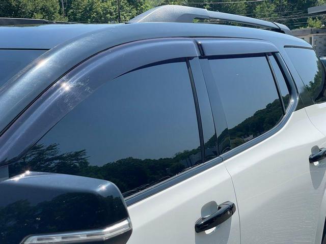 Photo of 2022 Summit White GMC Acadia