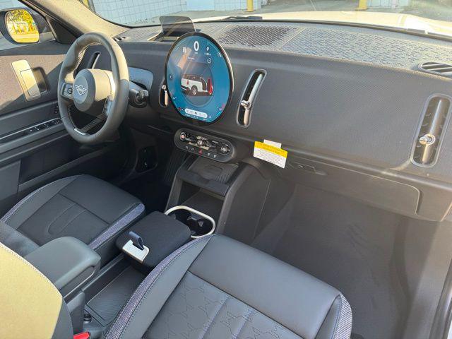 Photo of 2026 Nanuq White Metallic MINI Countryman