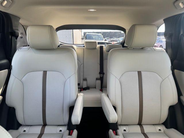 Photo of 2024 Deep Crystal Blue Mica Mazda CX-90