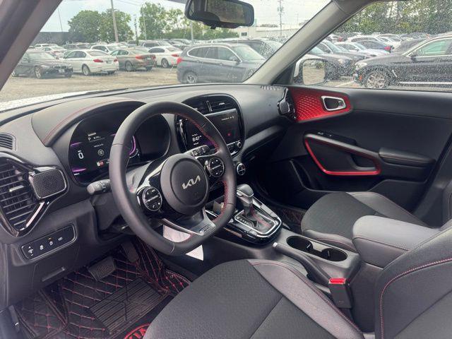 Photo of 2025 Snow White Pearl Kia Soul