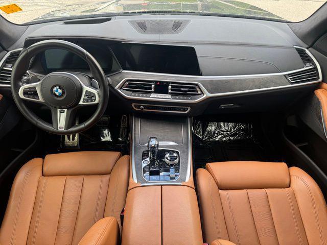 Photo of 2022 Black Sapphire Metallic BMW X7