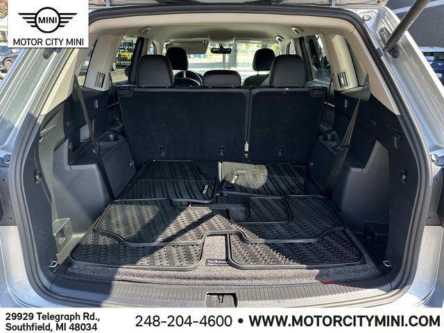 Photo of 2023 Pyrite Silver Metallic Volkswagen Atlas