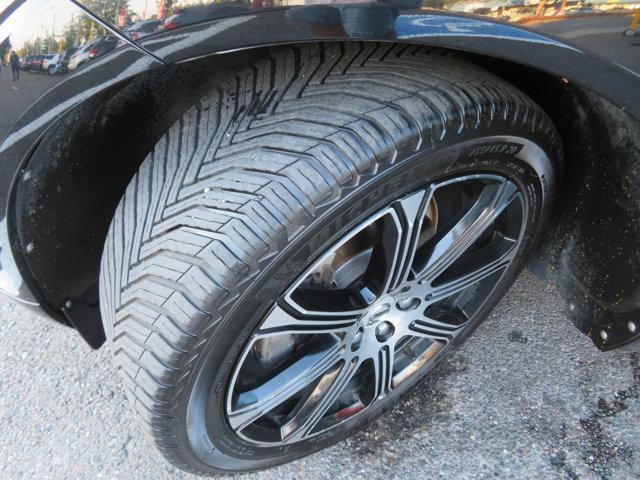 Photo of 2018 Onyx Black Metallic Volvo XC60
