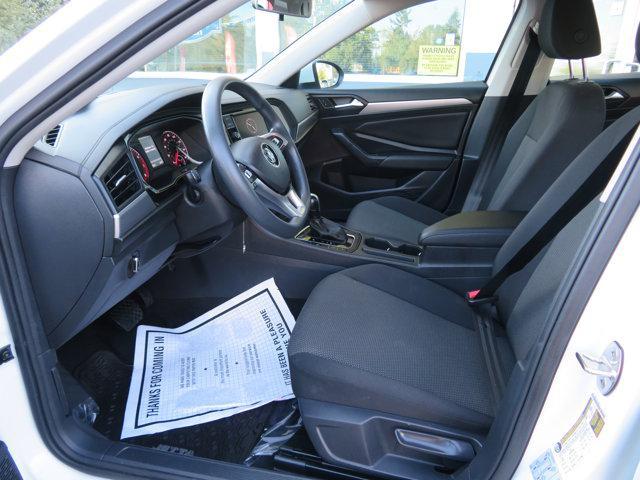 Photo of 2021 Pure White Volkswagen Jetta