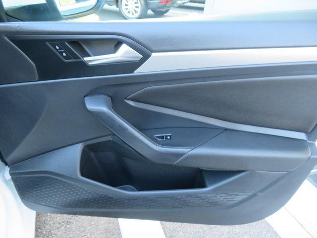 Photo of 2021 Pure White Volkswagen Jetta