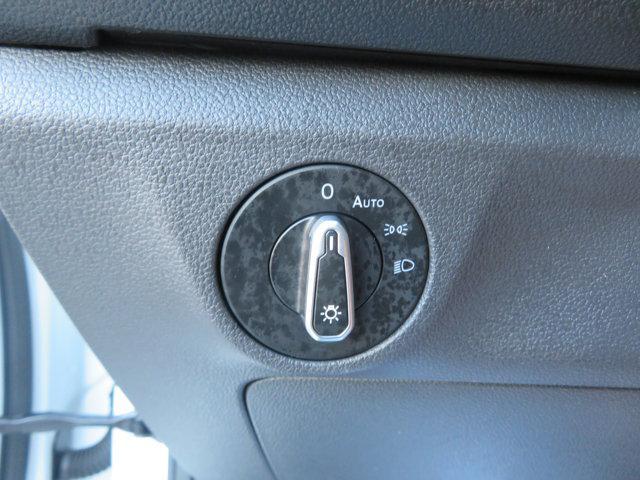 Photo of 2021 Pure White Volkswagen Jetta