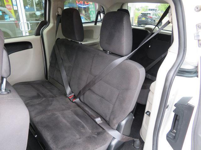 Photo of 2018 White Knuckle Clearcoat Dodge Grand Caravan