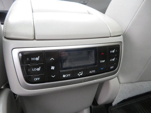 Photo of 2016 Alumina Jade Metallic Toyota Highlander