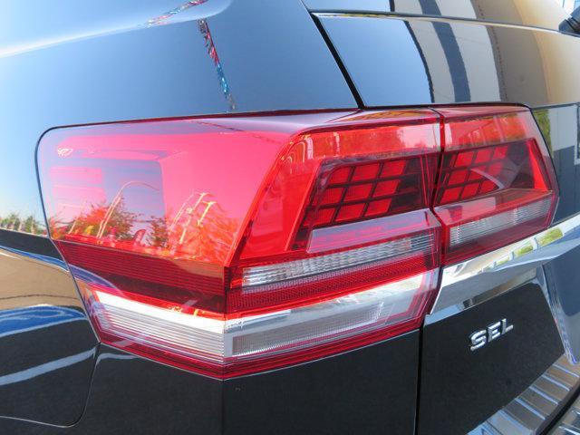 Photo of 2018 Deep Black Pearl Volkswagen Atlas