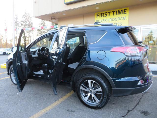 Photo of 2018 Galactic Aqua Mica Toyota RAV4