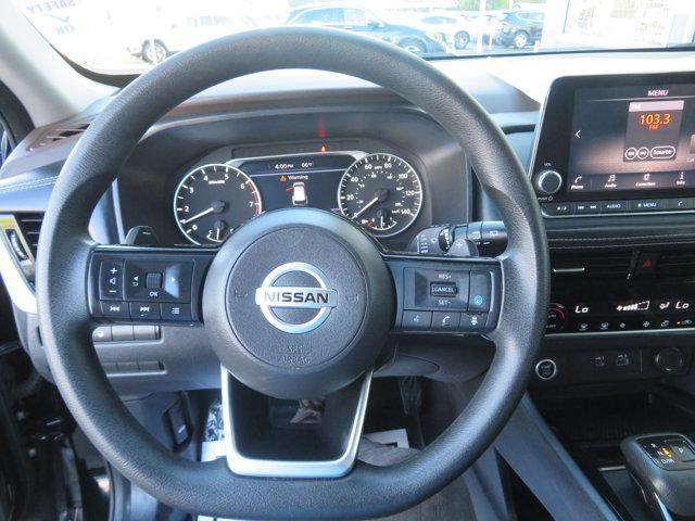 Photo of 2021 Super Black Nissan Rogue