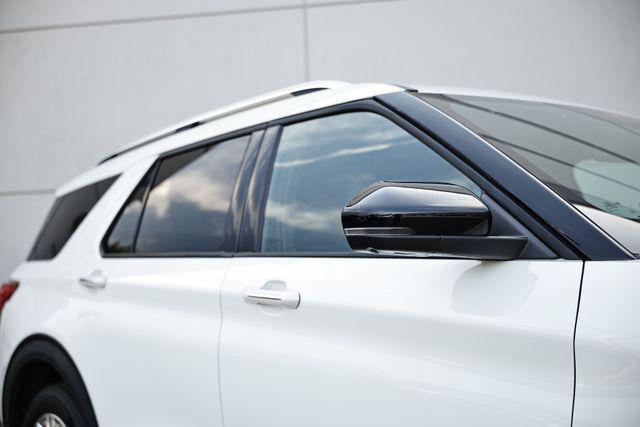 Photo of 2021 White Ford Explorer