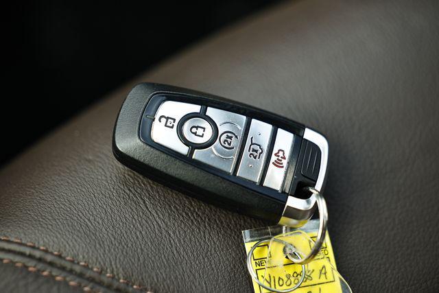 Photo of 2021 White Ford Explorer