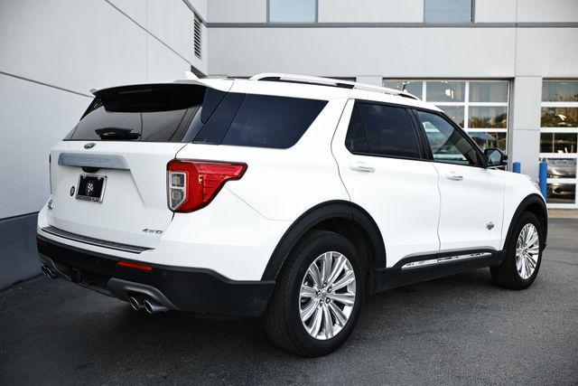 Photo of 2021 White Ford Explorer
