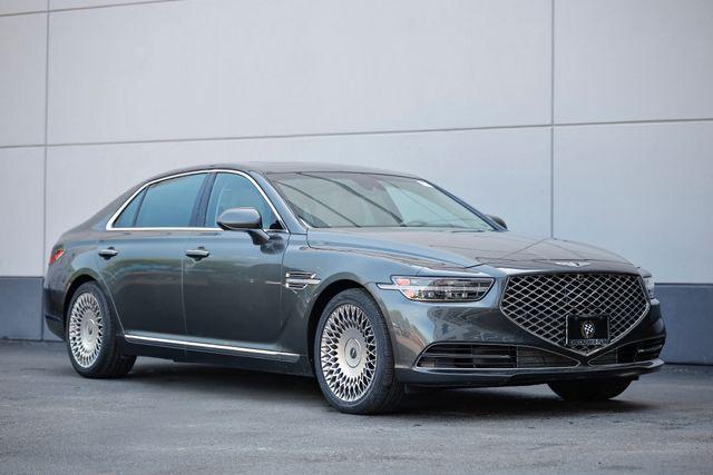 2022 Genesis G90