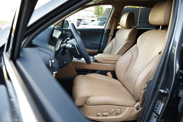 Photo of 2023 Himalayan Gray Genesis GV80