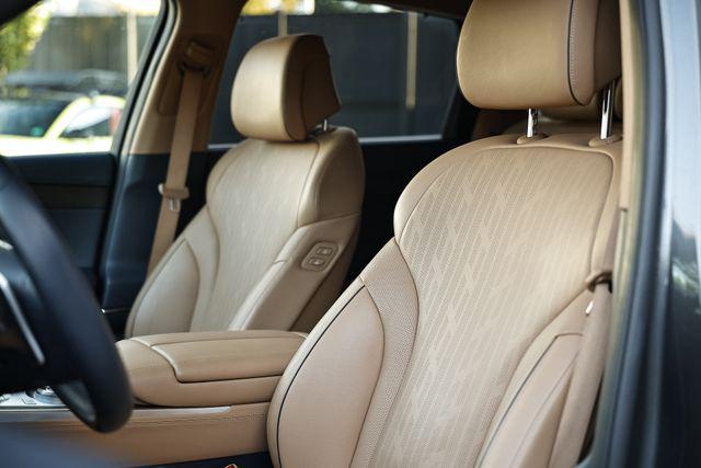 Photo of 2023 Himalayan Gray Genesis GV80