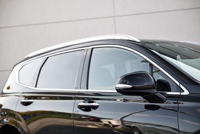 Photo of 2023 Twilight Black Hyundai SANTA FE