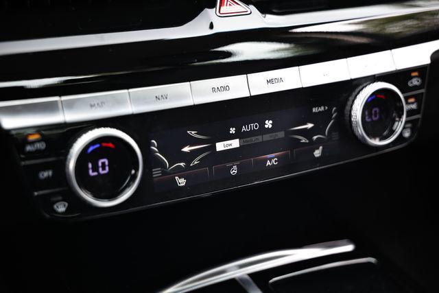 Photo of 2022 Uyuni White Genesis G80