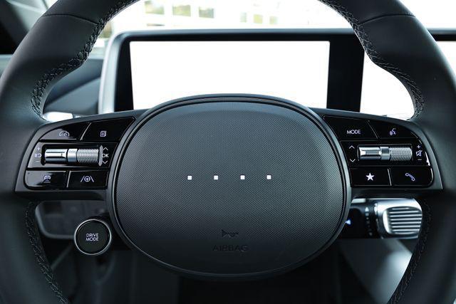 Photo of 2025 Onyx Black Hyundai IONIQ 6