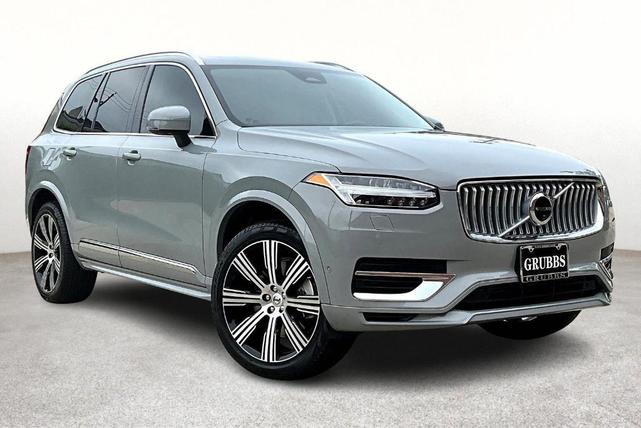 Photo of 2025 Metallic Volvo XC90 Plug-In Hybrid