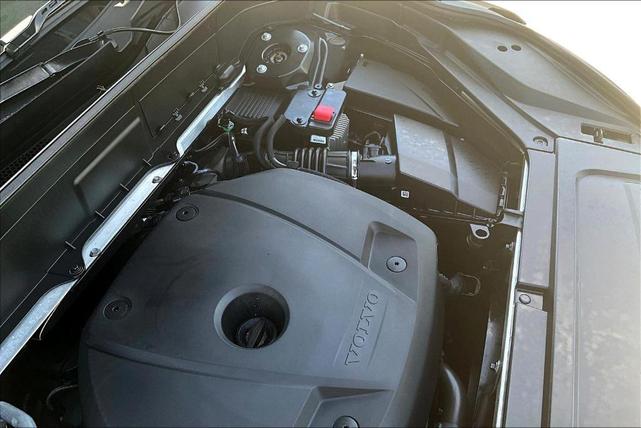 Photo of 2022 Savile Gray Metallic Volvo XC90