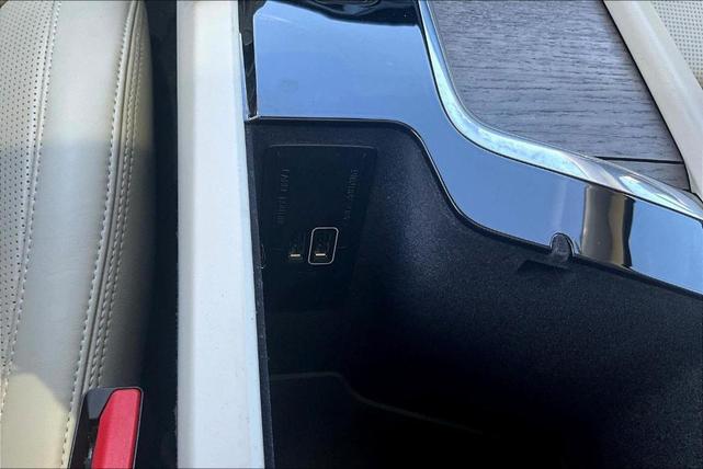 Photo of 2022 Savile Gray Metallic Volvo XC90