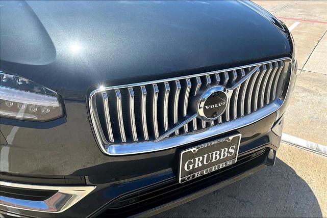 Photo of 2022 Savile Gray Metallic Volvo XC90