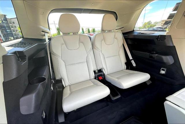 Photo of 2022 Savile Gray Metallic Volvo XC90