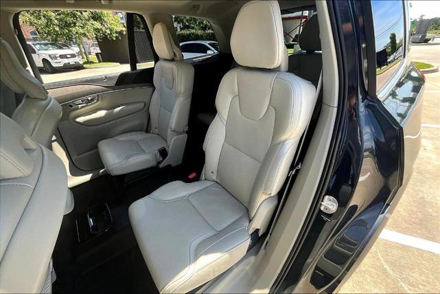 Photo of 2022 Savile Gray Metallic Volvo XC90