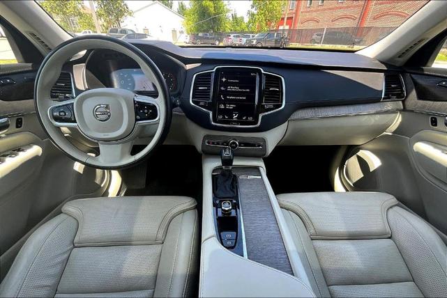 Photo of 2022 Savile Gray Metallic Volvo XC90