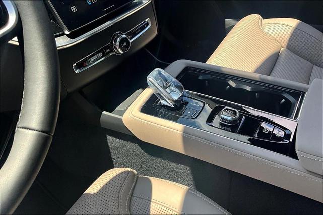 Photo of 2026 Mulberry Red Volvo XC90