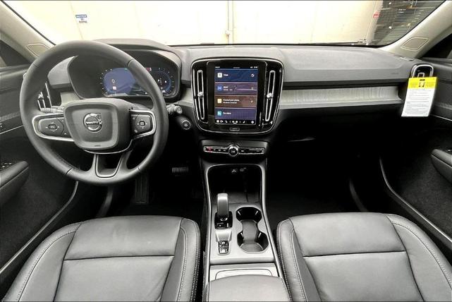 Photo of 2025 Crystal White Pearl Volvo XC40