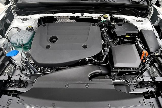 Photo of 2025 Crystal White Pearl Volvo XC40