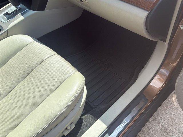 Photo of 2013 Caramel Bronze Pearl Subaru Outback