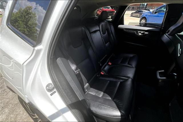 Photo of 2025 Bright Volvo XC60