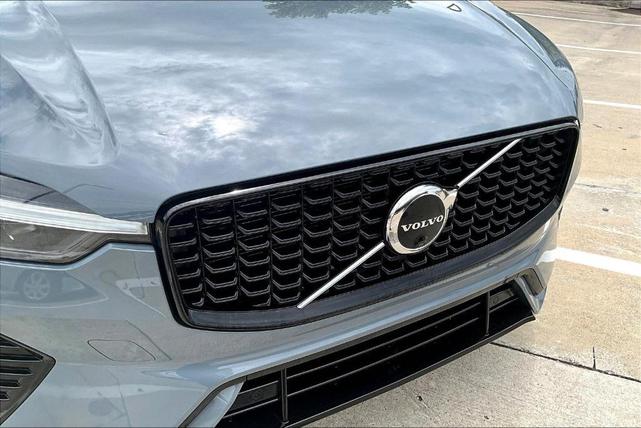 Photo of 2023 Thunder Gray Metallic Volvo XC60