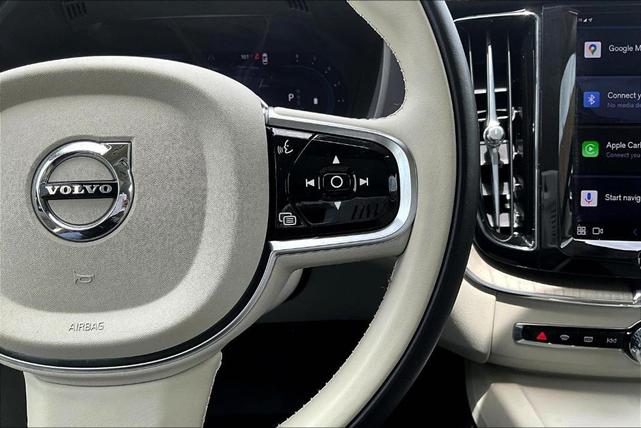 Photo of 2023 Thunder Gray Metallic Volvo XC60
