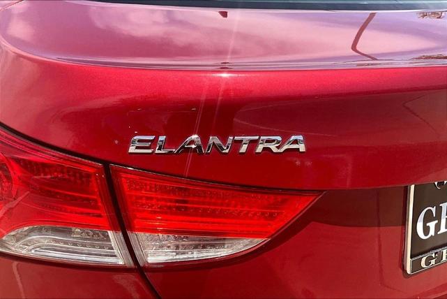 Photo of 2012 Red Allure Hyundai ELANTRA