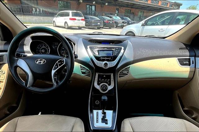 Photo of 2012 Red Allure Hyundai ELANTRA
