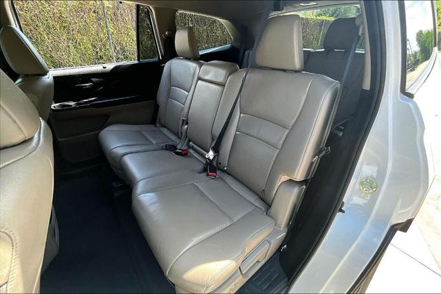 Photo of 2020 Platinum White Pearl Honda Pilot