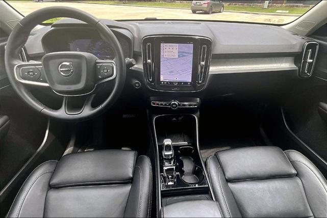 Photo of 2025 Onyx Black Volvo XC40