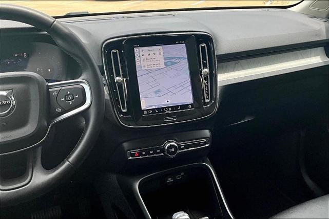 Photo of 2025 Onyx Black Volvo XC40
