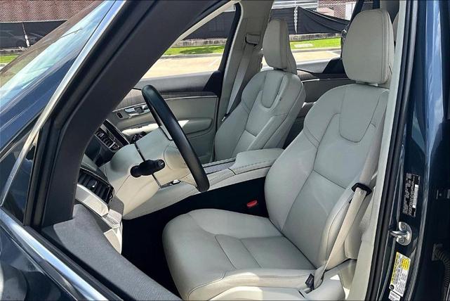 Photo of 2023 Denim Blue Metallic Volvo XC90