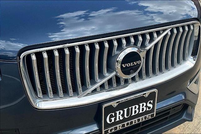 Photo of 2023 Denim Blue Metallic Volvo XC90