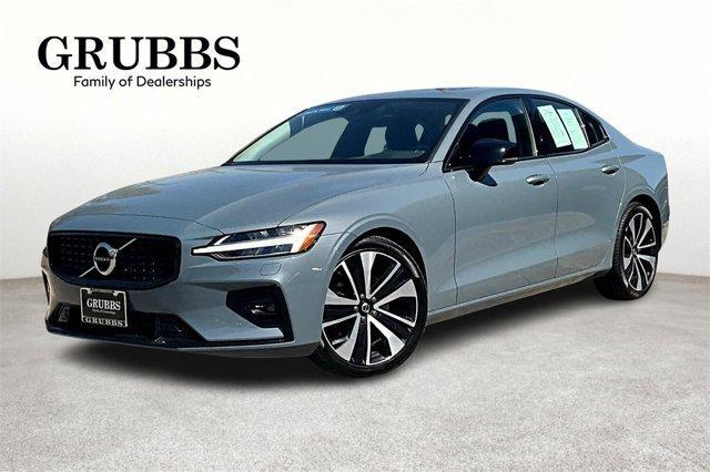 2022 Volvo S60